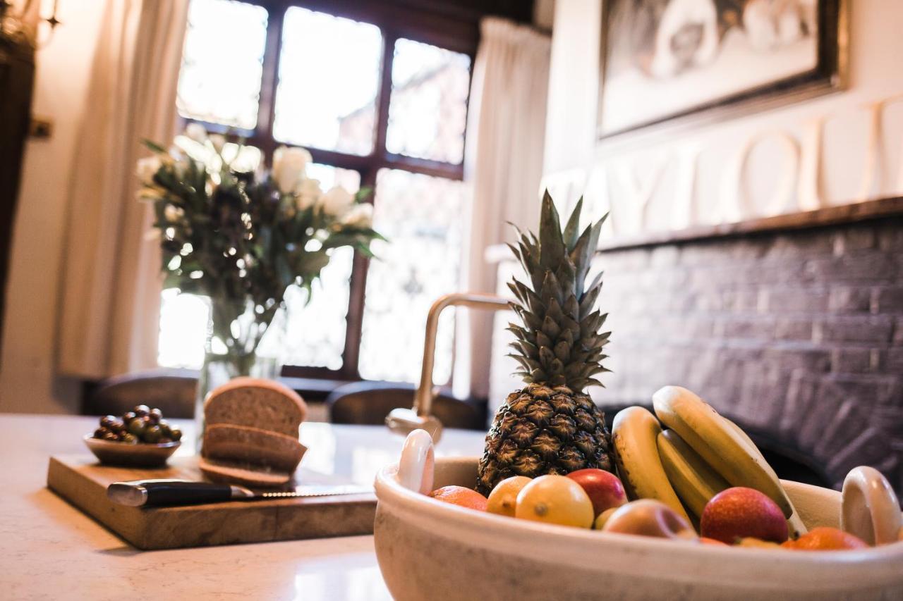 Taylour House - Edenbridge, Sleeps 10, Historic, Unique Yet Modern Villa Eksteriør bilde
