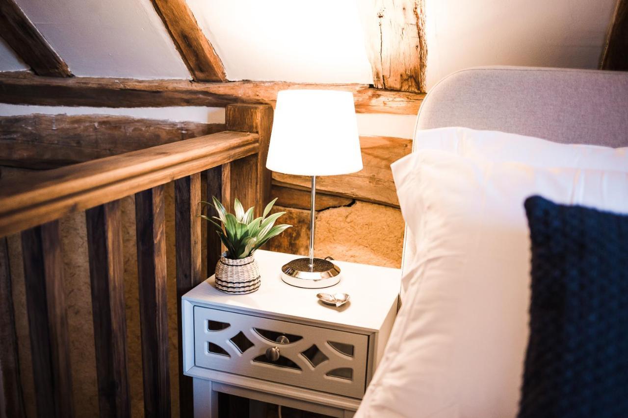 Taylour House - Edenbridge, Sleeps 10, Historic, Unique Yet Modern Villa Eksteriør bilde