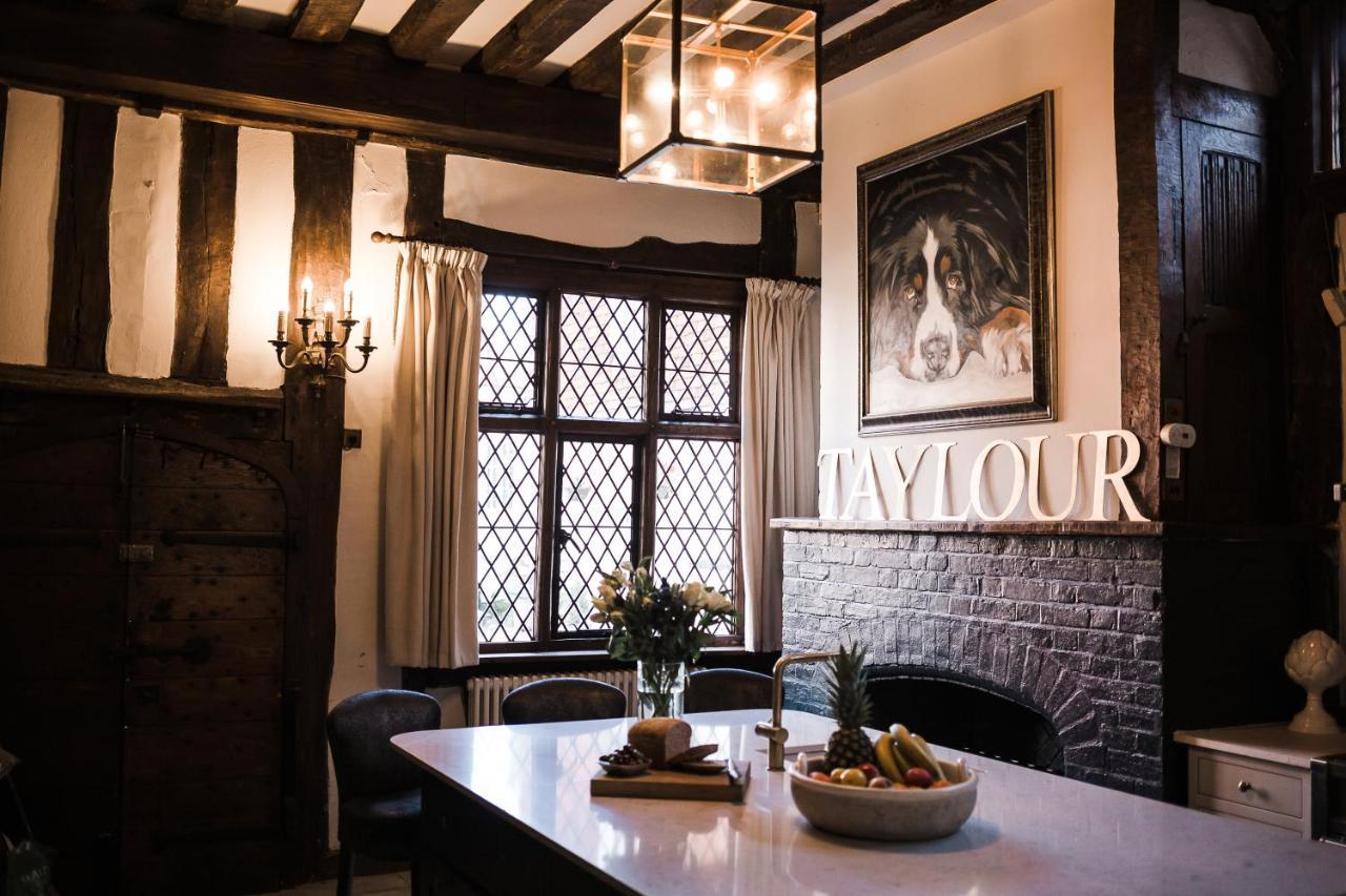 Taylour House - Edenbridge, Sleeps 10, Historic, Unique Yet Modern Villa Eksteriør bilde